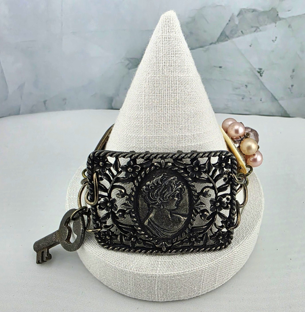 Plunder Design "Macie" Filigree Key Charm Bracelet